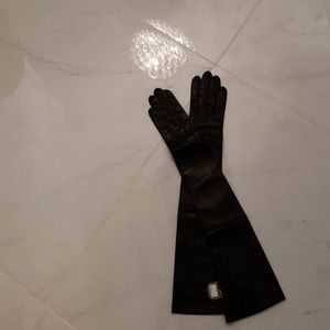 Vintage leather gloves